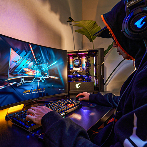 რკალური მონიტორი - Gigabyte G32QC - 31.5 Inch / 2K / VA / 165 Hz / 1 Ms