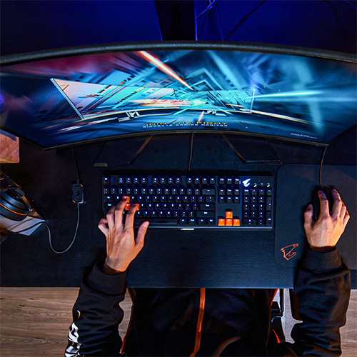 რკალური მონიტორი - Gigabyte G32QC - 31.5 Inch / 2K / VA / 165 Hz / 1 Ms
